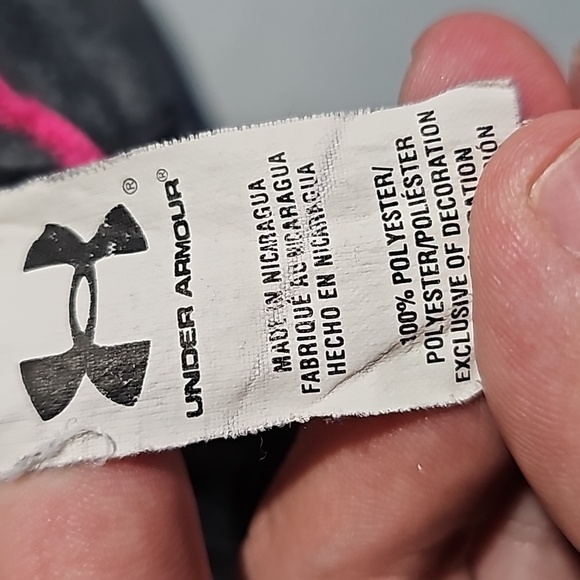 Under Armour medium heatgear gray and pink semi fitted athletic top - Picture 7 of 7